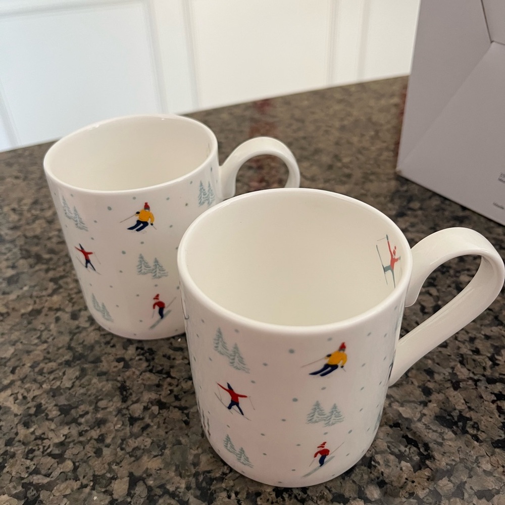 Mugs set of 2 skiing snowboarding winter cute pattern - Picture 3 of 3